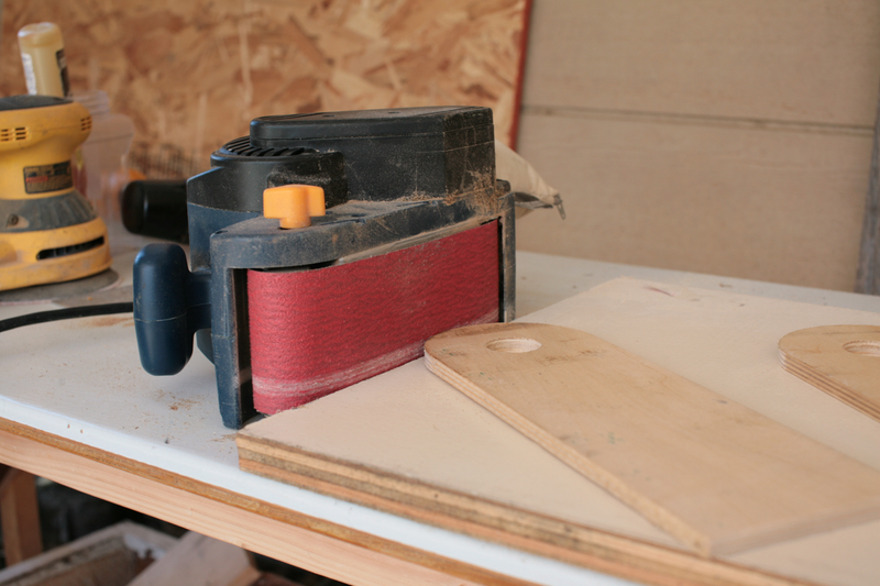 Field-expedient Tabletop Sander
